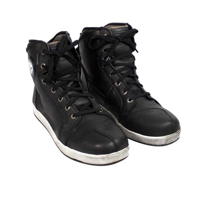 Botas Armure Merek Waterproof Black