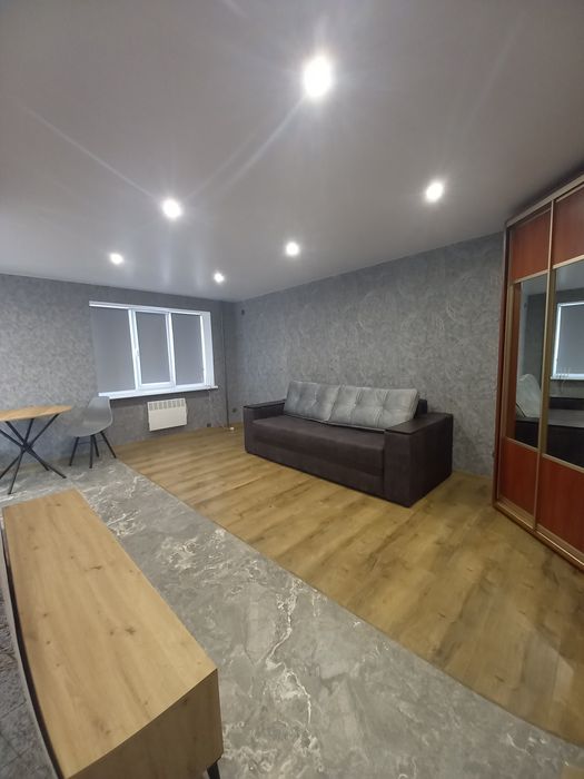 Сдам 1х студию. Центр.