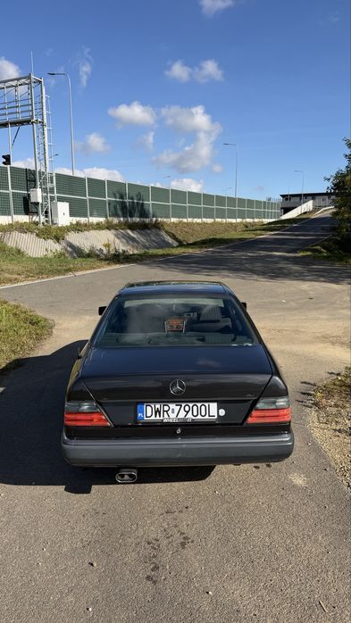 Merceses-Benz w124 coupe 2.3