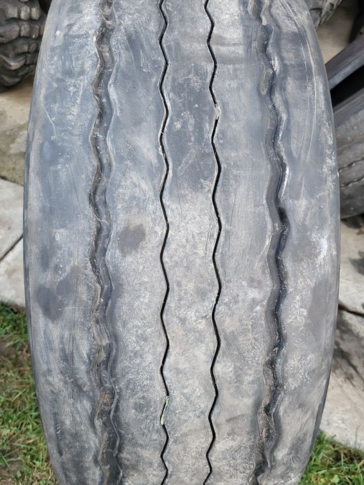 Шини 385/65r22.5