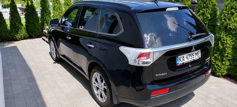 Mitsubishi Outlander III