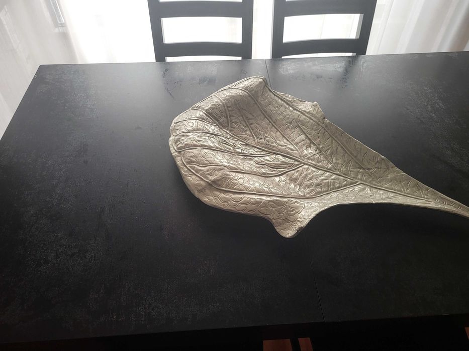 Mesa de jantar e cadeiras