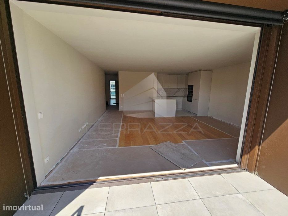 Apartamento T3 Na Alameda Dos Jardins Da Arrábida Com Vista Mar
