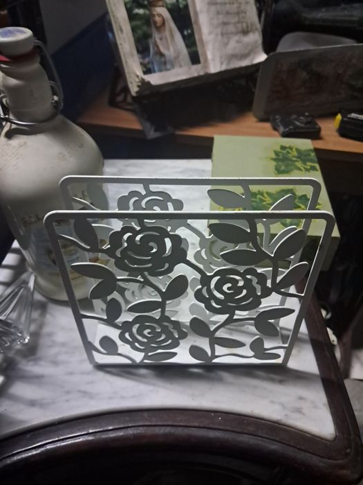 Porta guardanapos em metal