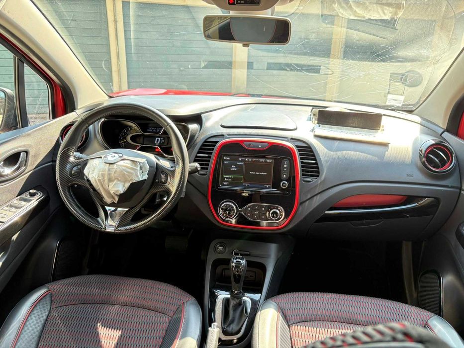 RENAULT CAPTUR 1.2 TCe 120cv Cx. Automática