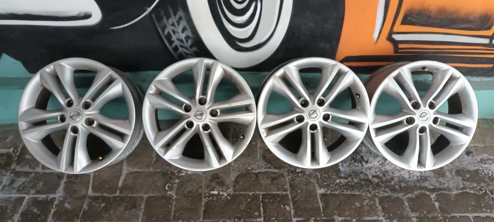 Диски титанові R-17 оригінал nissan 5/114.3 стан нових