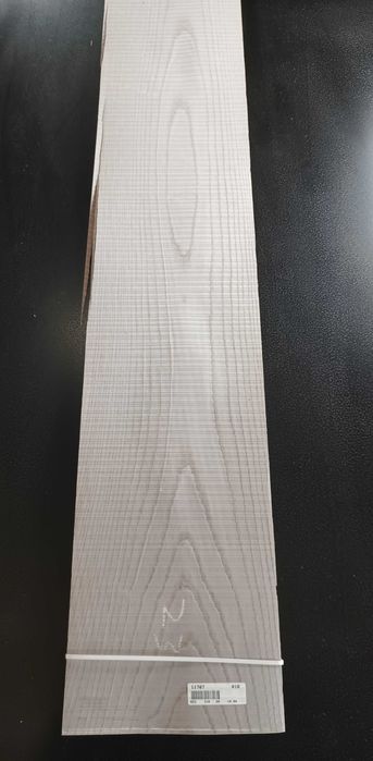 Okleina Jesion Srebrzysty – nowoczesny, srebrzysty odcień