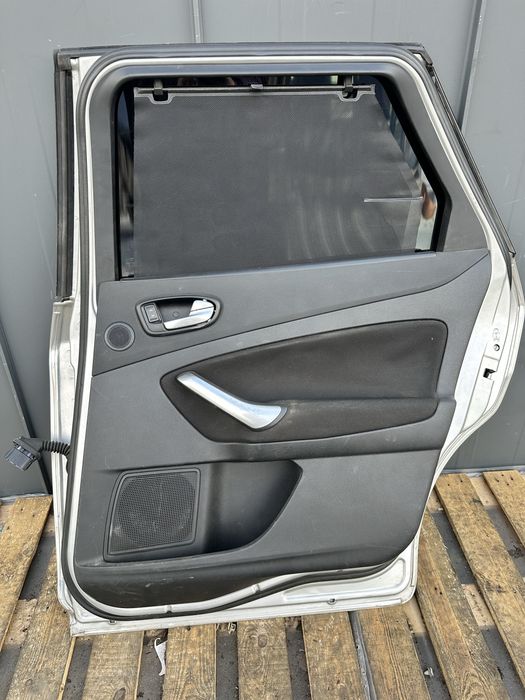 Drzwi Prawe Tył Ford Mondeo Mk4 Kombi 07-14r BA7