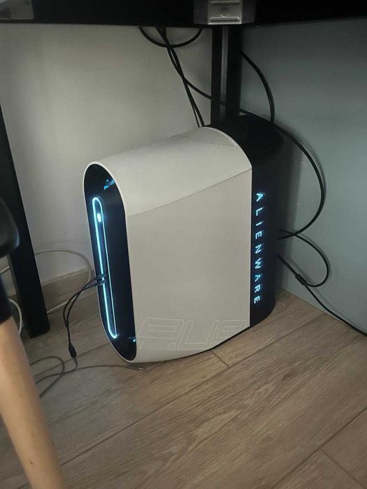 Alienware Aurora R11 RTX 3090 - Full set + Screen