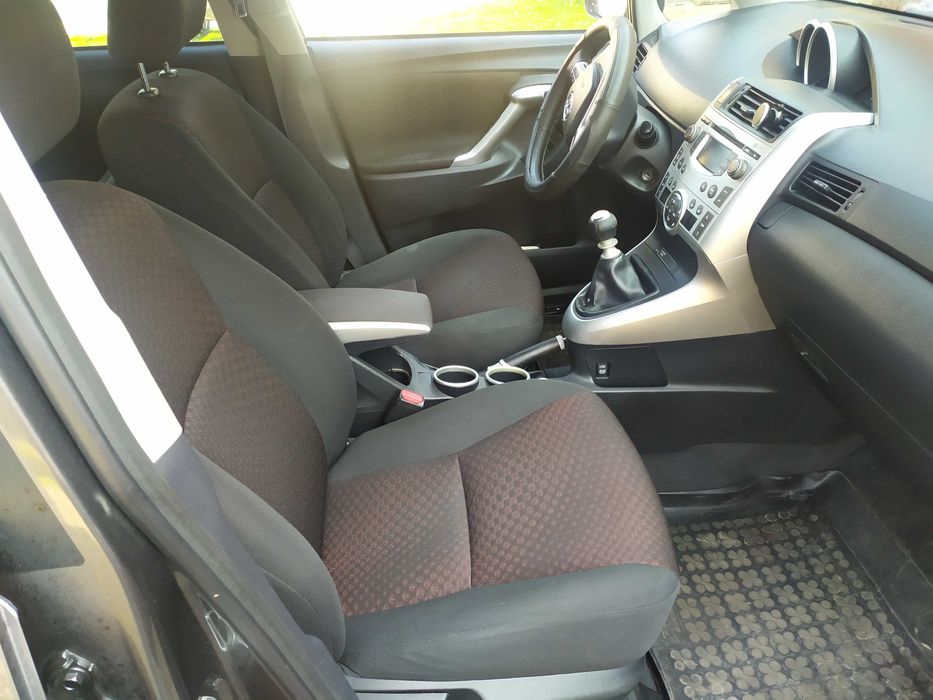 Toyota Verso (premium)