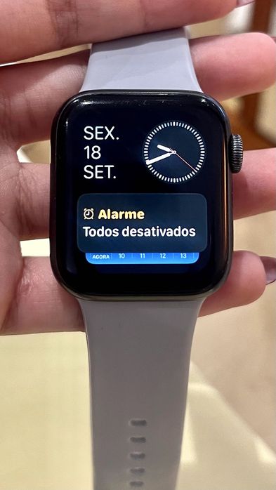 Apple Watch Series 5 40mm + Carregador