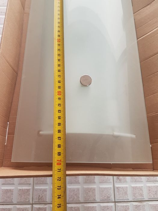 Vendo armação led com vidro fosco