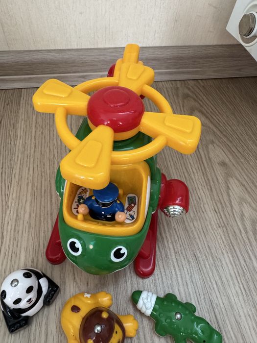 Іграшка гвинтокрил вертоліт Harry Wow toys  з фігурками