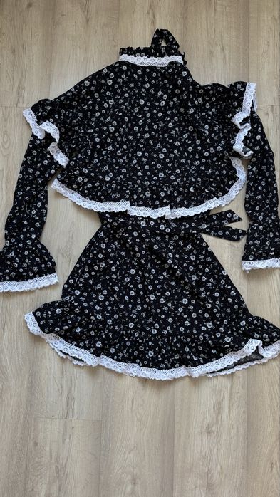 Сукня жіноча дуже ніжна на довгий рукав