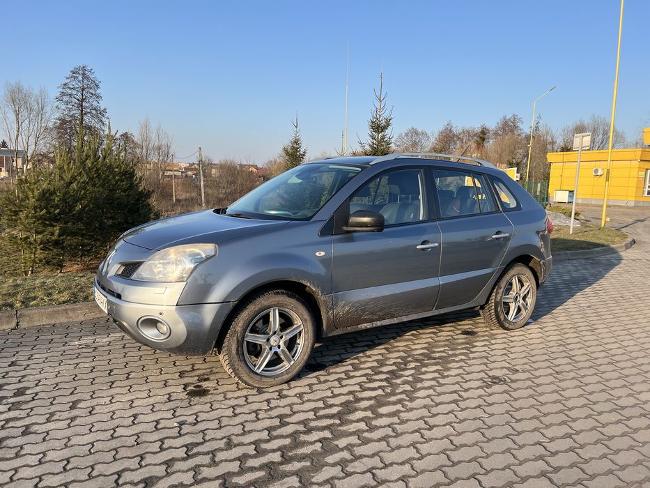 Машина Renault Koleos
