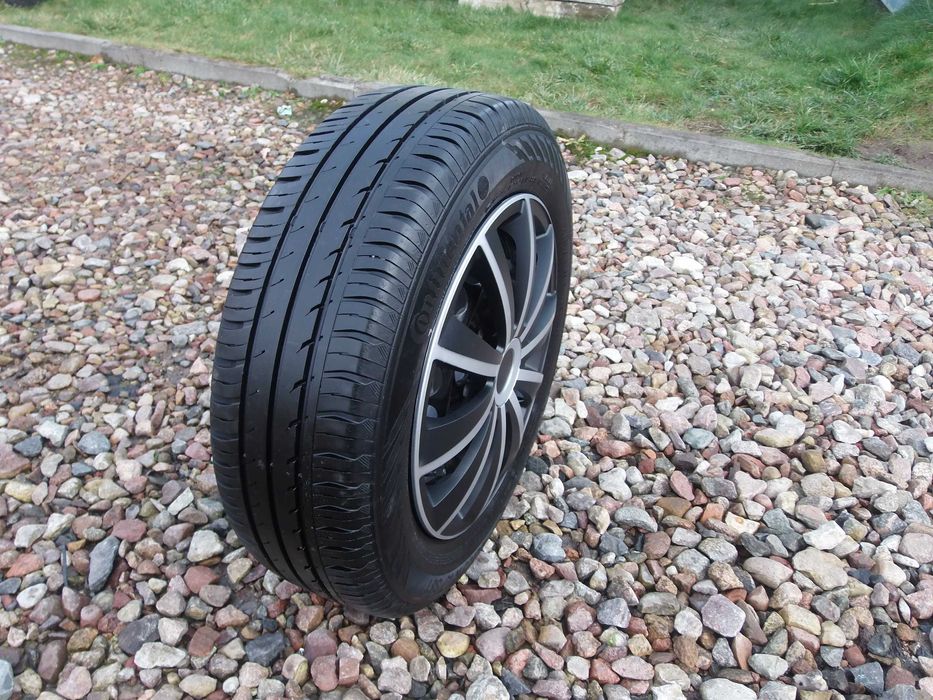 Kołpaki 15 Srebrno Czarne Opel Vw Ford Renault Mazda Kia BMW Nissan