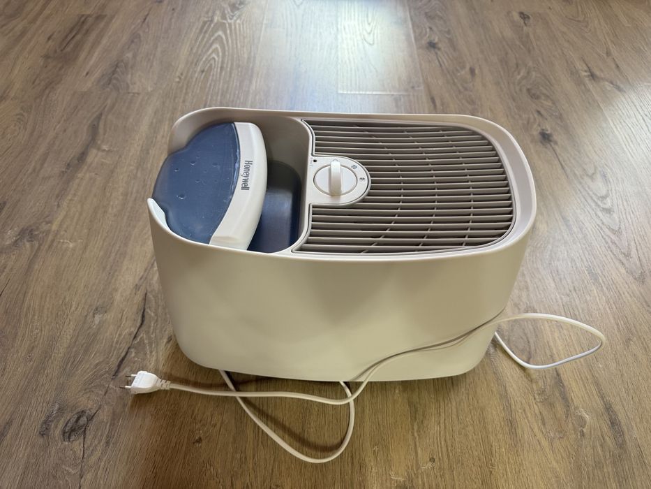 Зволожувач і очищувач повітря 2в1 Honeywell Germ Free HH350E до 45 м2