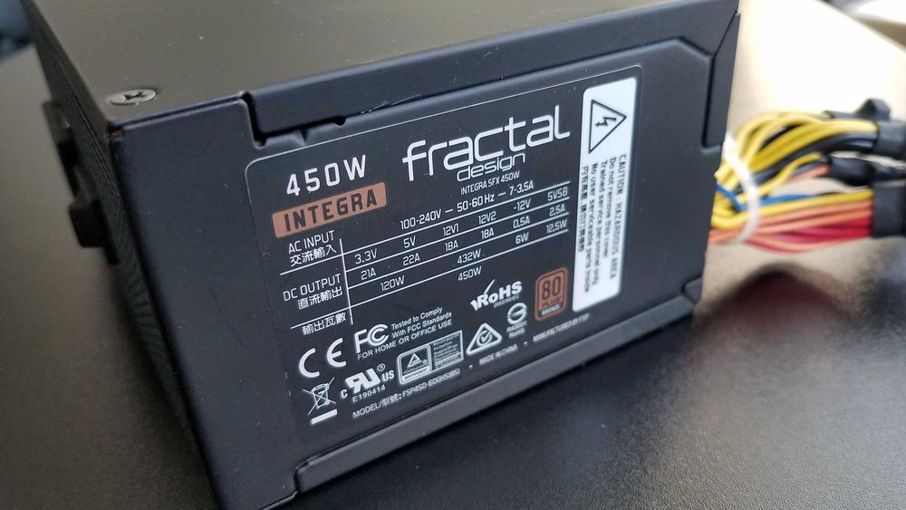 Mini-ITX корпус Fractal Design Node 202 BK SFF с райзером