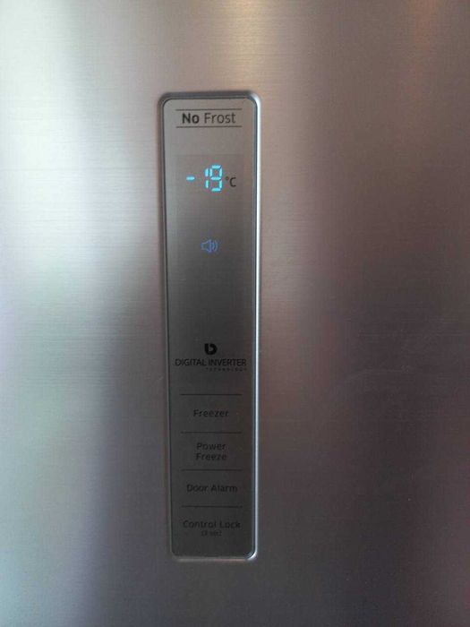 Морозильна камера Samsung No Frost 180 см 298 л A+ RZ28H61607F
