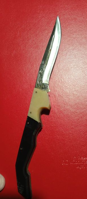 Продается Нож выкидной