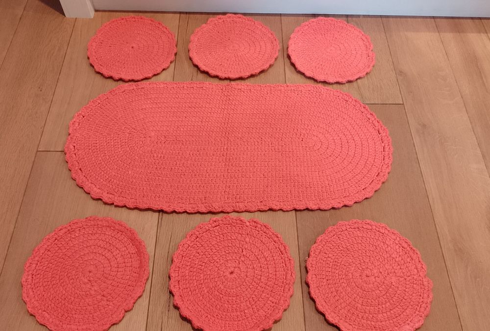 Podkładki pod kubki + jedna większa