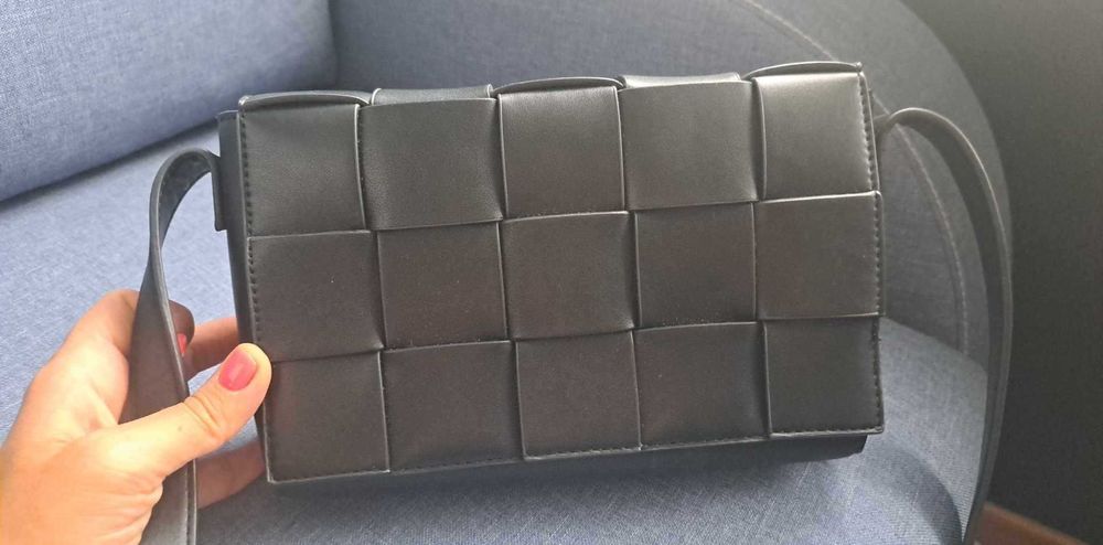 Reserved torebka listonoszka czarna