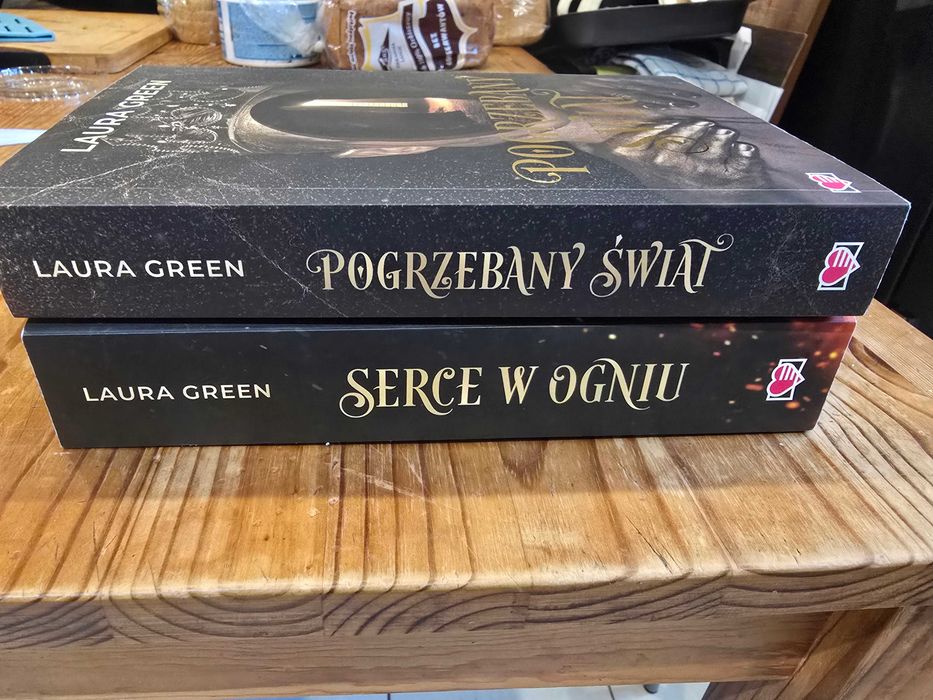 Pogrzebany Świat + Serce w Ogniu