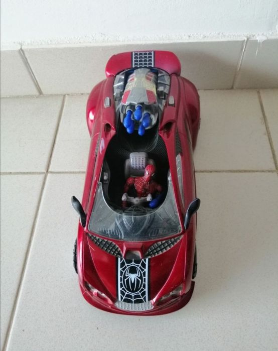 Carro de homem aranha