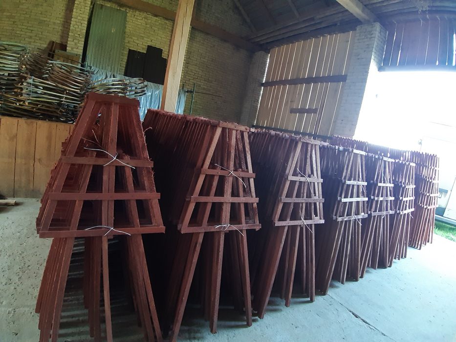 Stelaże pod wieńce kabłąki sztalugi podkłady faktura VAT Okazja