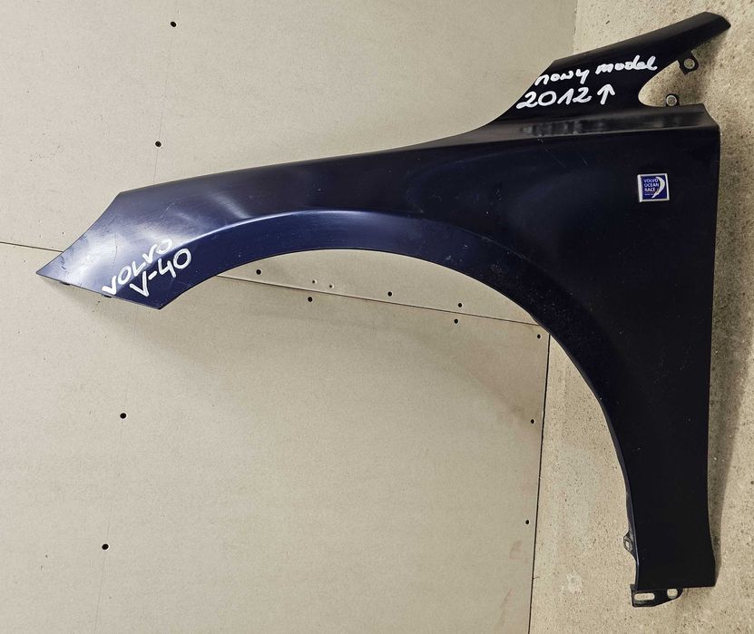 Volvo V40 błotnik przód przedni lewy od 2012r.