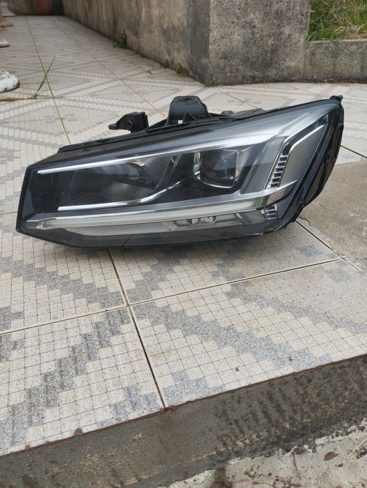 Vendo optica Audi Q2 full led lado esquerdo de 2017 a 2022
