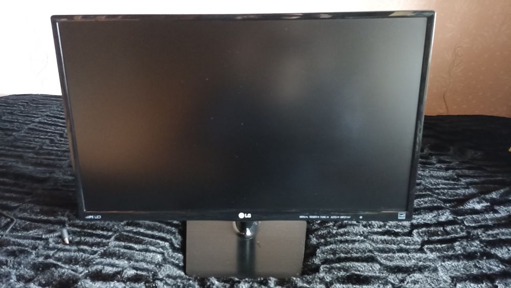 Монітор 24" LG 24MP47HQ-P