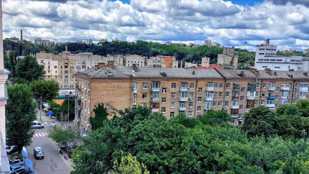 Подол. Юрківська 28. Продаж 3-х кімнатної квартири.