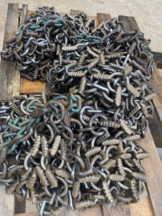 Correntes de proteção pneus retroescavadora