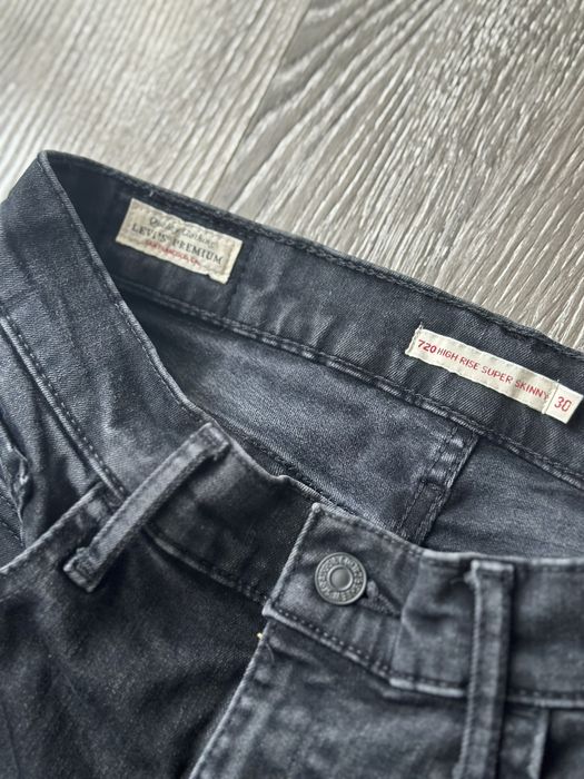 Levis джинси