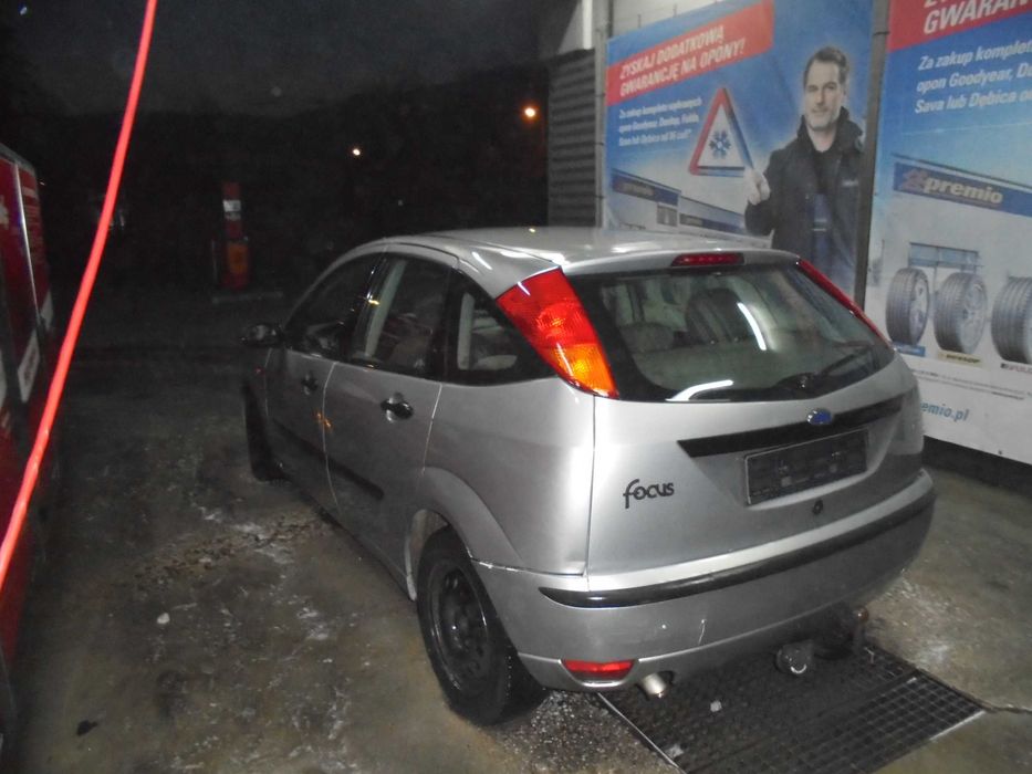 Ford Focus 1.8 tdci przeznaczone na części kolor srebrny
