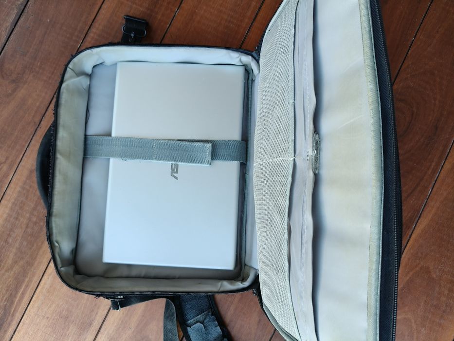 Portátil Asus VivoBook 15 (8a Geração) - Como Novo (Carregador Origina