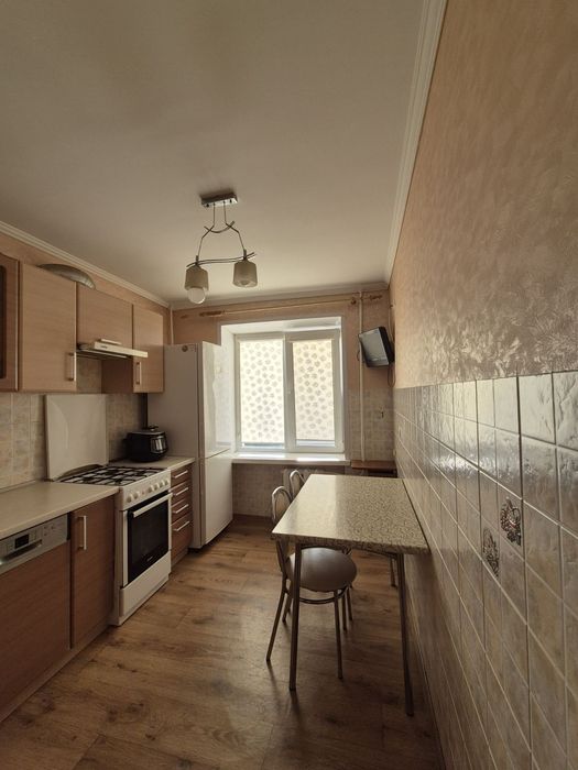 ОРЕНДА! ЦЕНТР! Здається 3 кімн. ЧЕШКА!