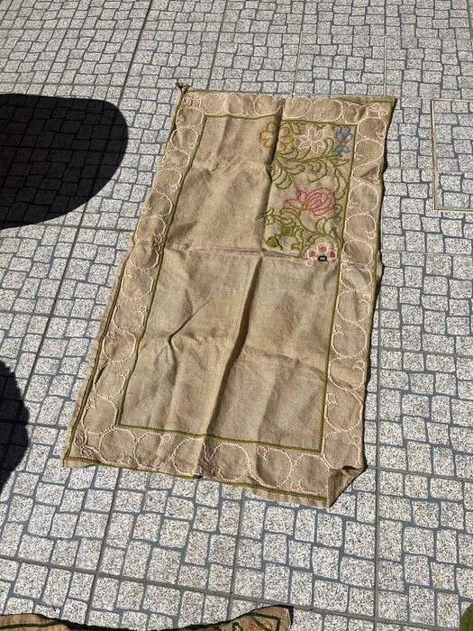 Vendo tapetes de arraiolos