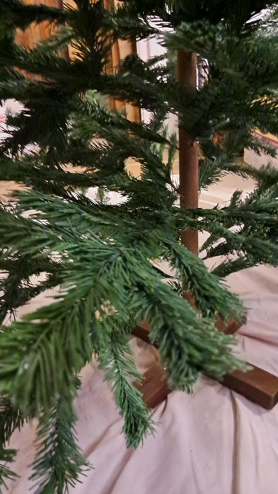 Ялинка штучна розбірна