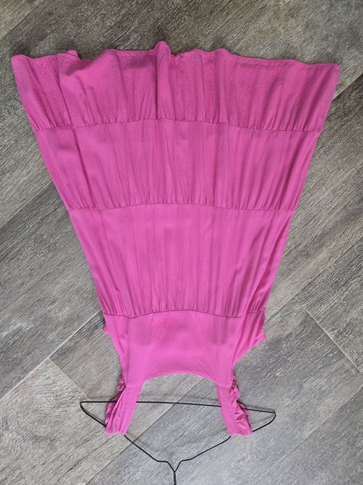 Vendo 5 vestidos  para menina