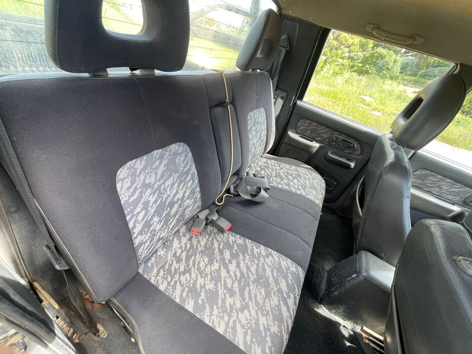 Mitsubishi L200 4x4 • Muito Estimada • Revisões em Dia
