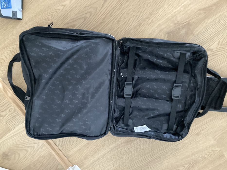 Mala viagem (piloto)voos low cost marca MSK