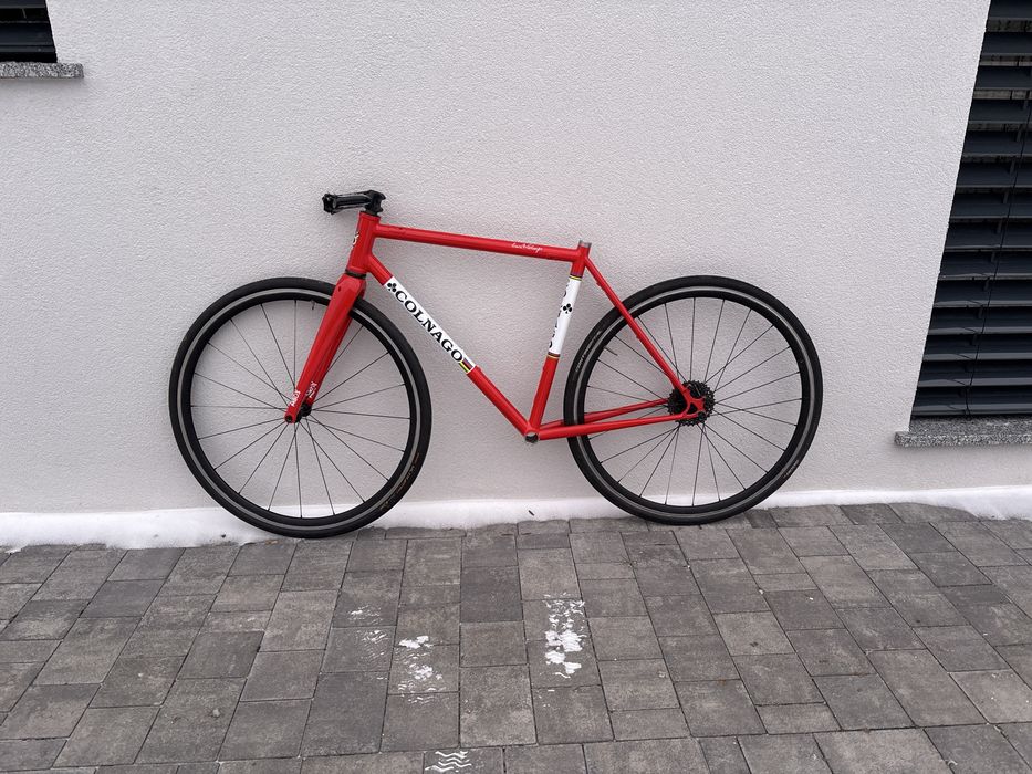 Rama na rurach Columbus 52