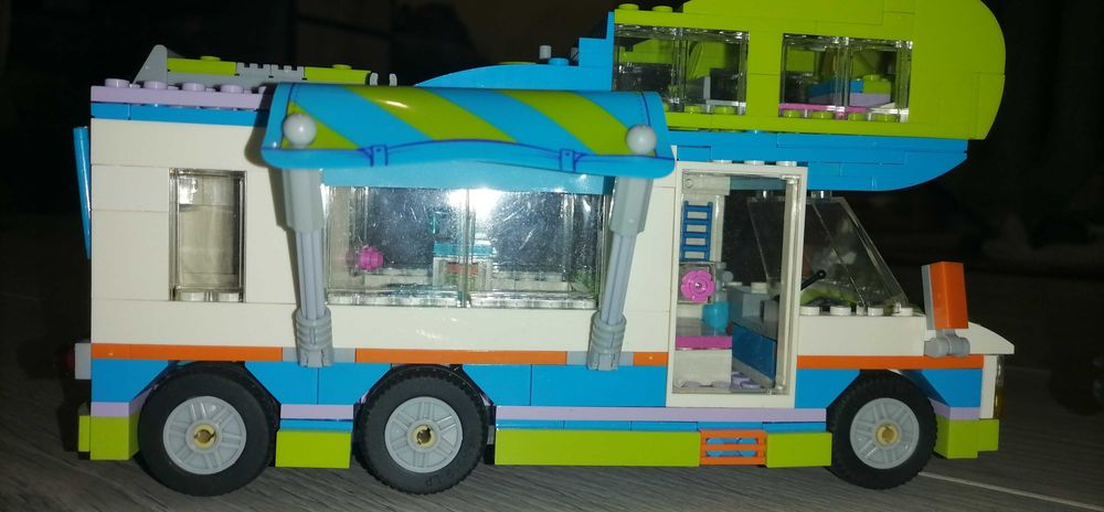 Будинок на колесах, трейлер