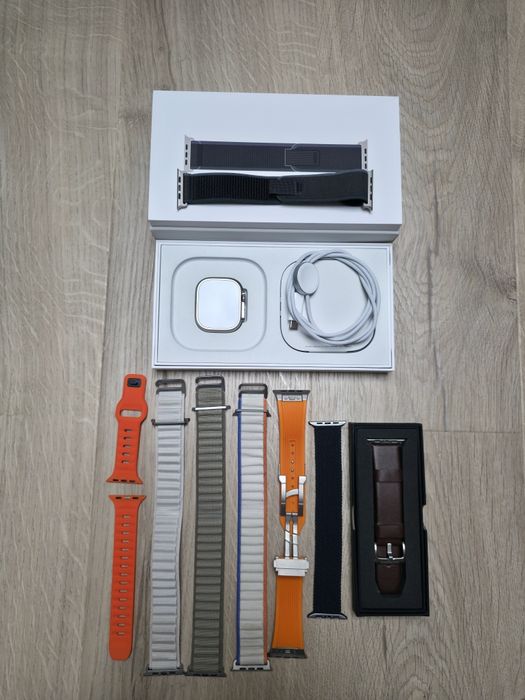 Apple Watch Ultra 2 GPS + Cellular, 49mm Titanium