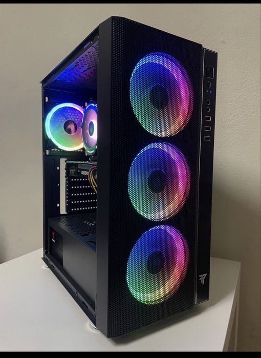 Pc como novo em caixa