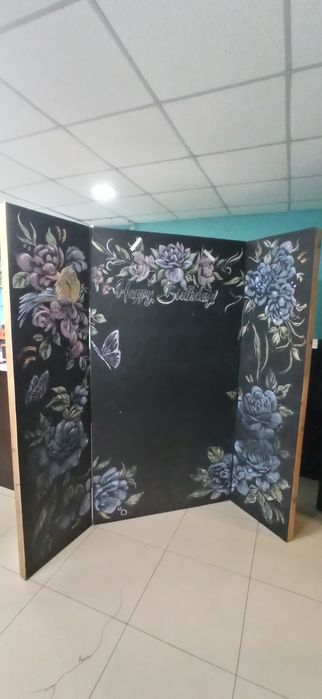 Фотозона крейдяна дошка, дерев'яна ширма, стенд, розміром 230х251 см.