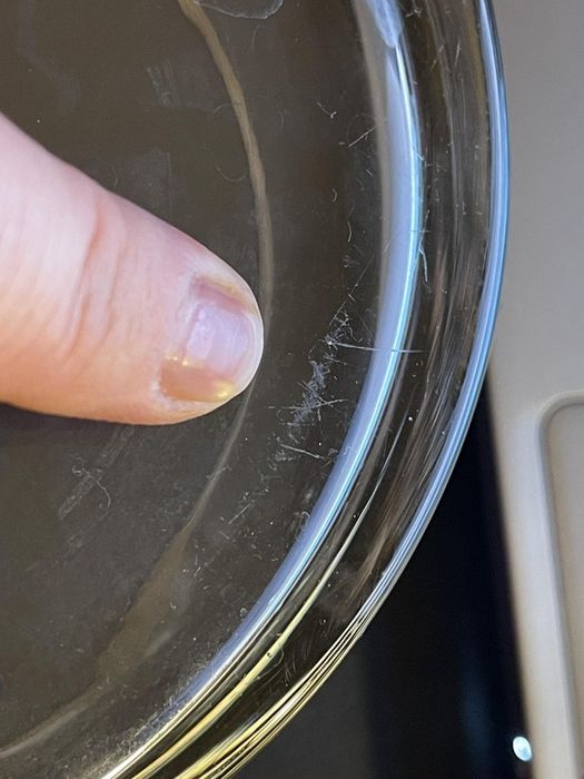 Szklana salaterka na przekąski.
Cena za przedmiot w stanie widocznym n