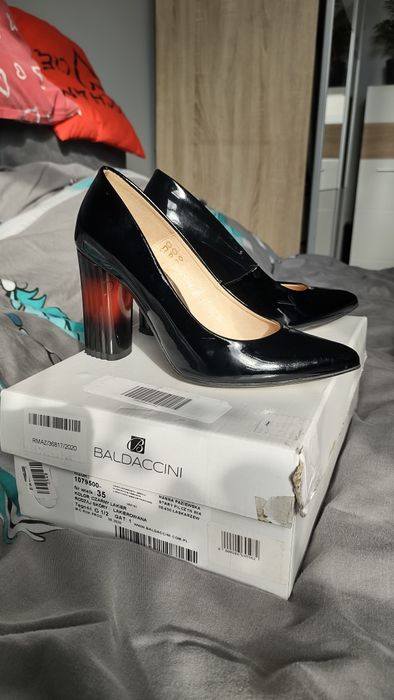 Buty na obcasie Baldaccini